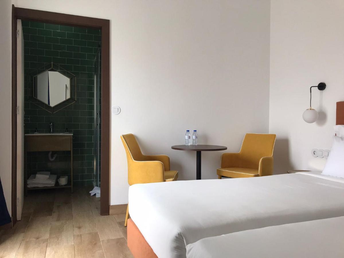 145 Townhouse Estalagem *